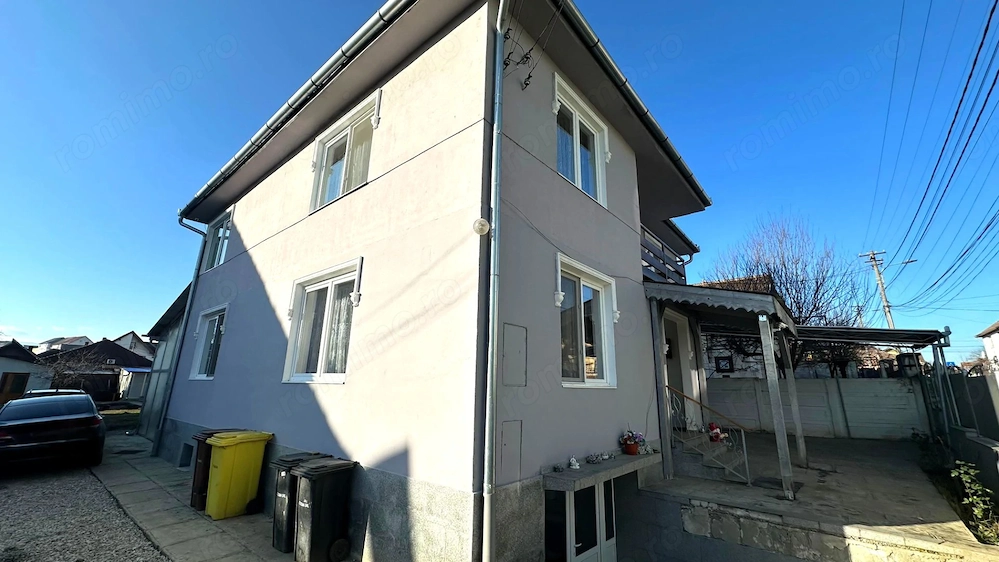 Casa 250mp teren 950mp zona Sub Arini