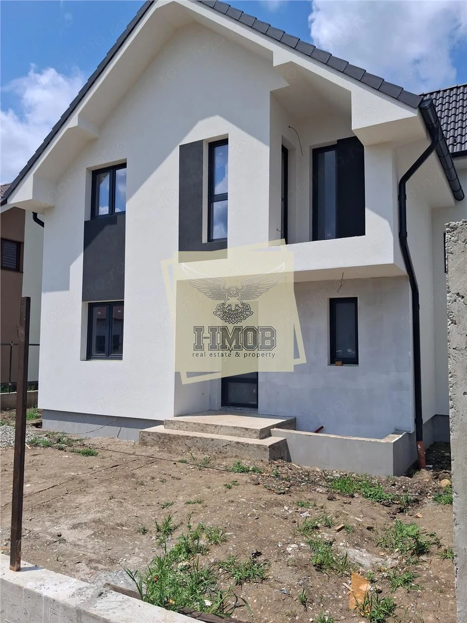 Casa Individuala cu 5 camere 3 bai  terasa  in Sura Mare