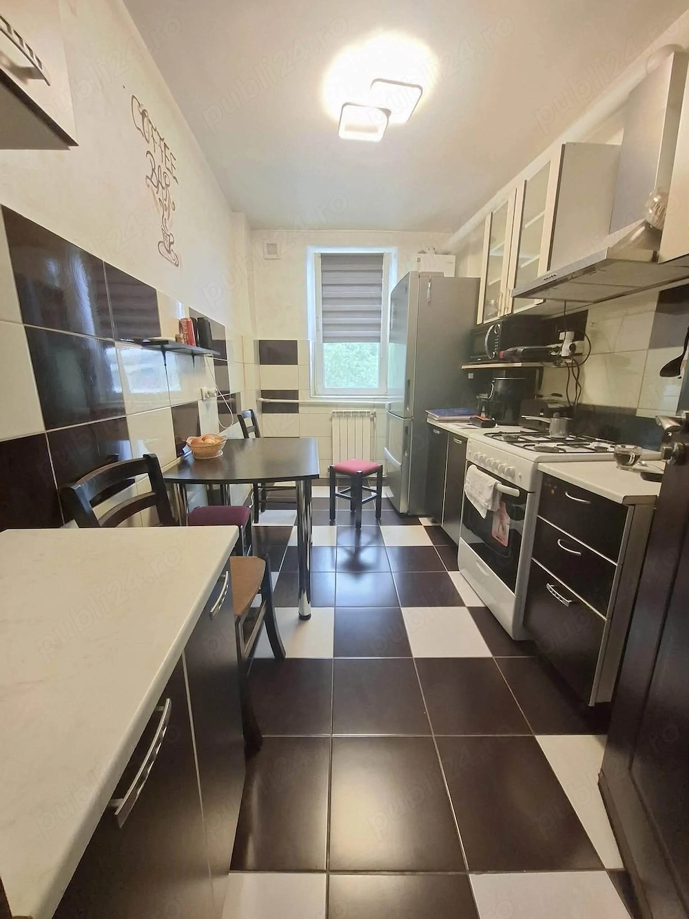 De vanzare apartament cu 3 camere, zona ultracentrala, 2 balcoane, mobilat si utilat 69000euro