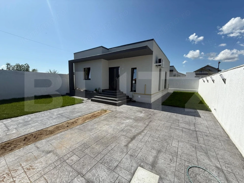 Casa parter, 65 mp utili, 220 mp teren, zona Damila