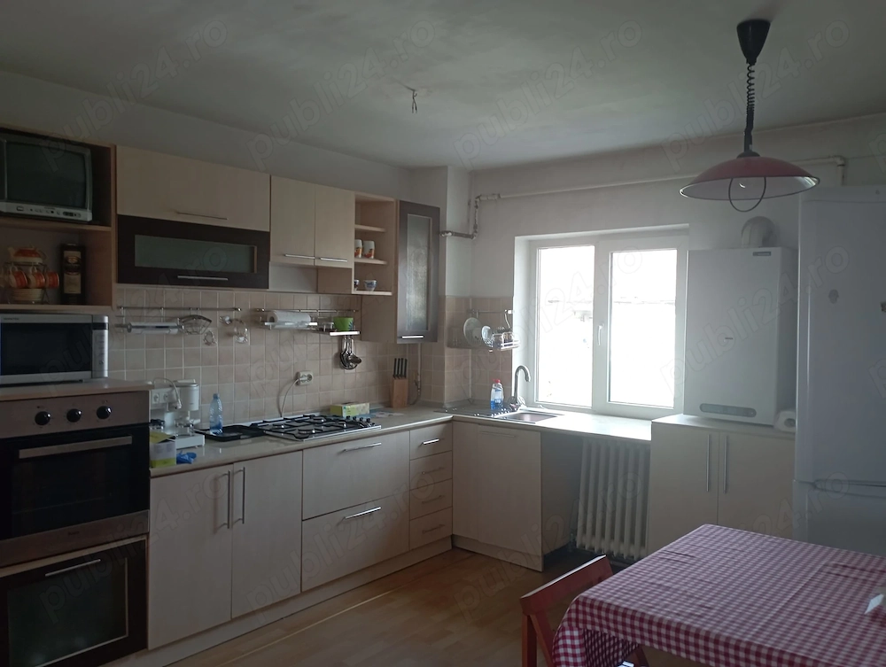 Apartament 3 camere decomandat-suprafata mare-2 bai-2 balcoane-zona Dorobanti Deva