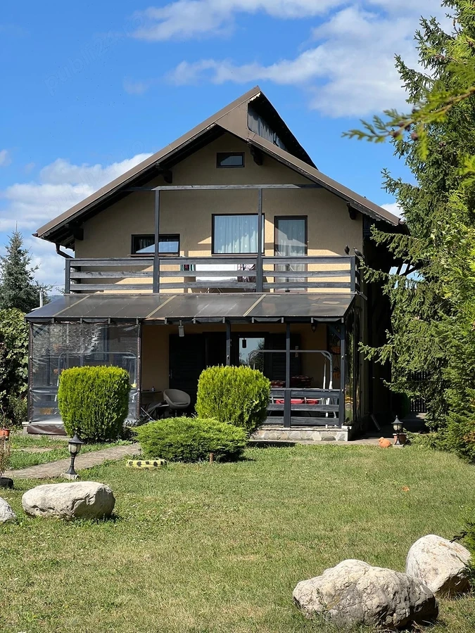 Brebu- Prahova, langa Campina casa de vacanta si teren de 1600 mp