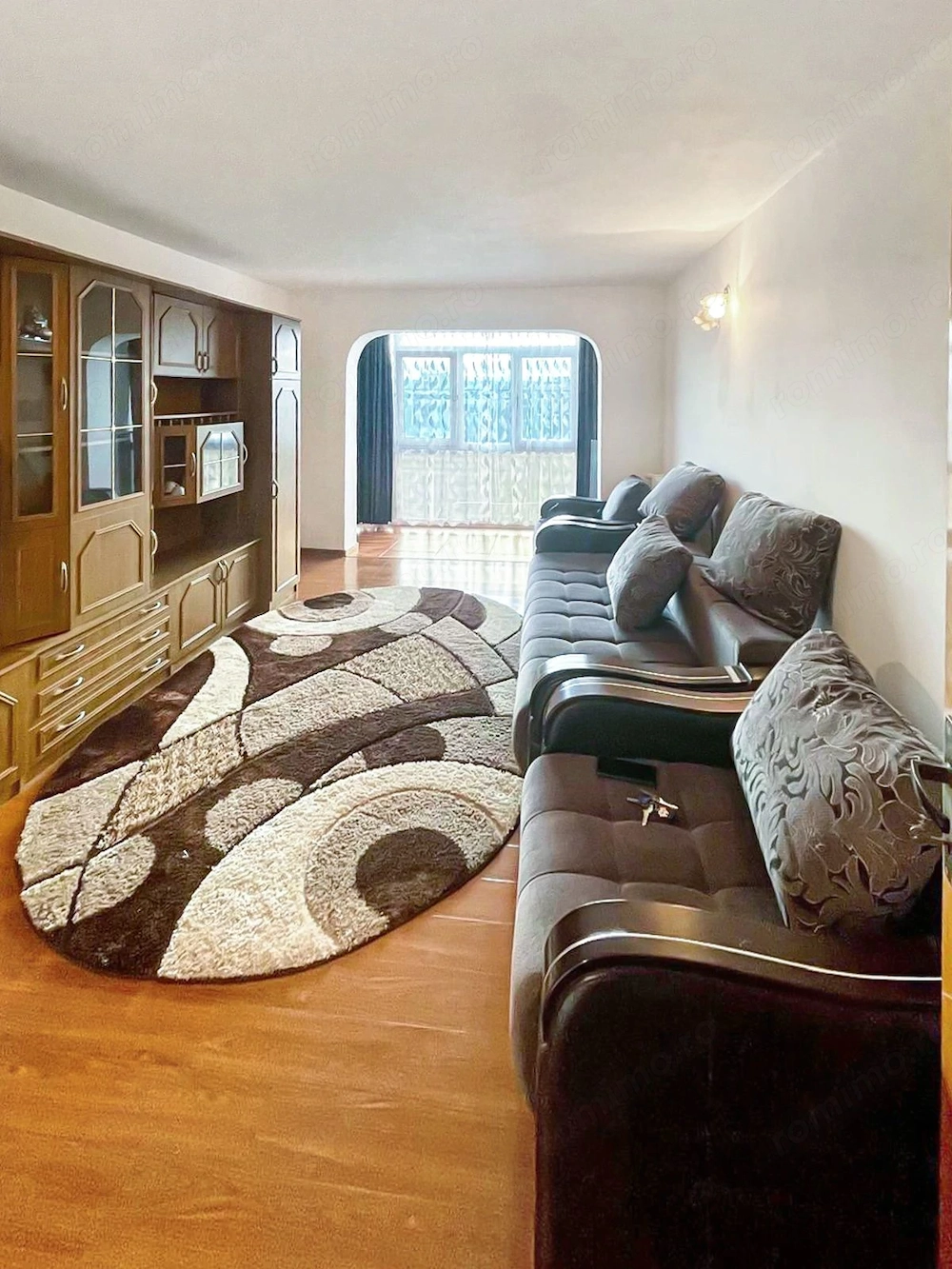 De vanzare, apartament 3 camere decomandat, Piata Sarbilor