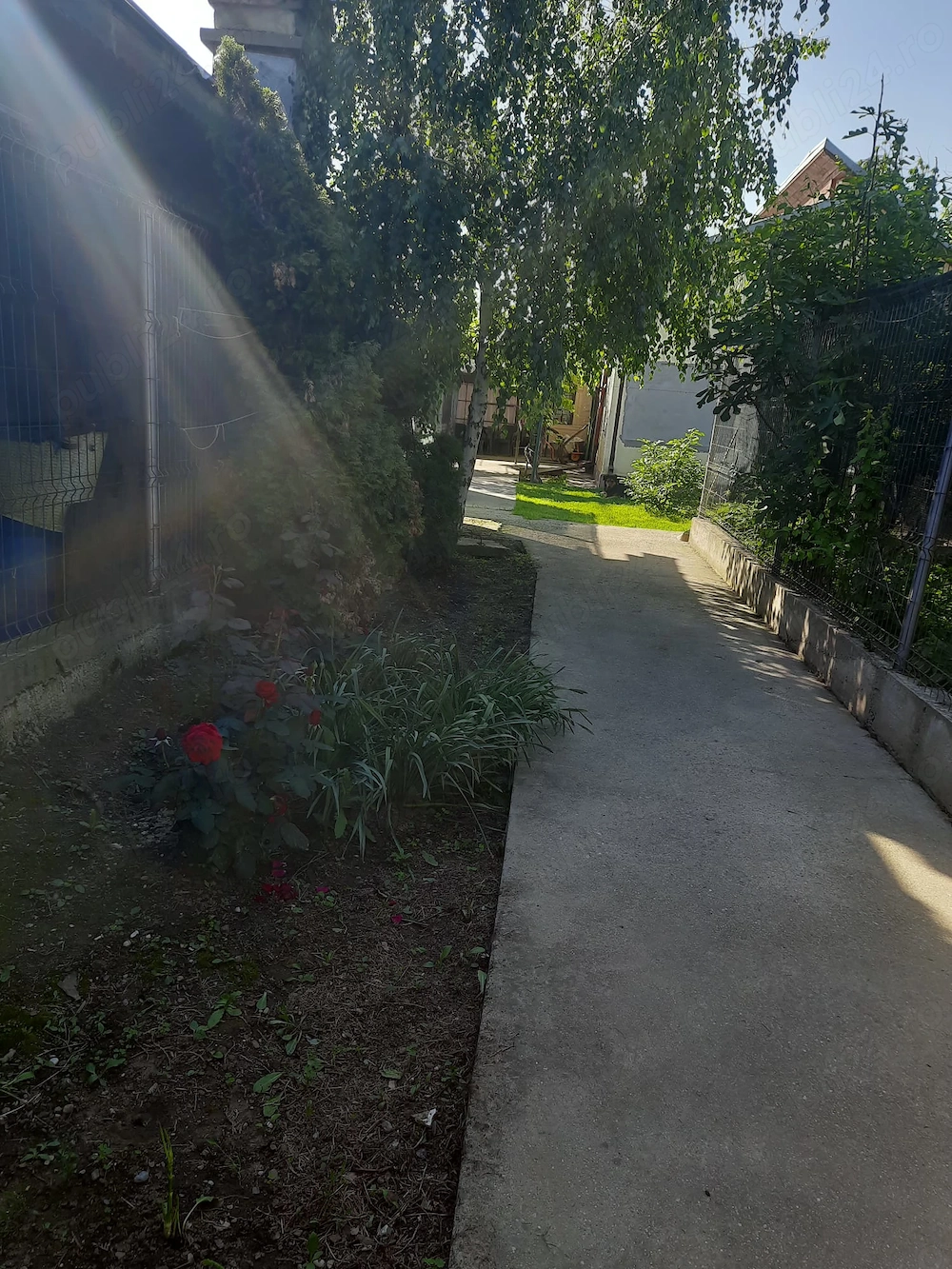 Casa + teren de vanzare (700 mp) - Voluntari-Afumati