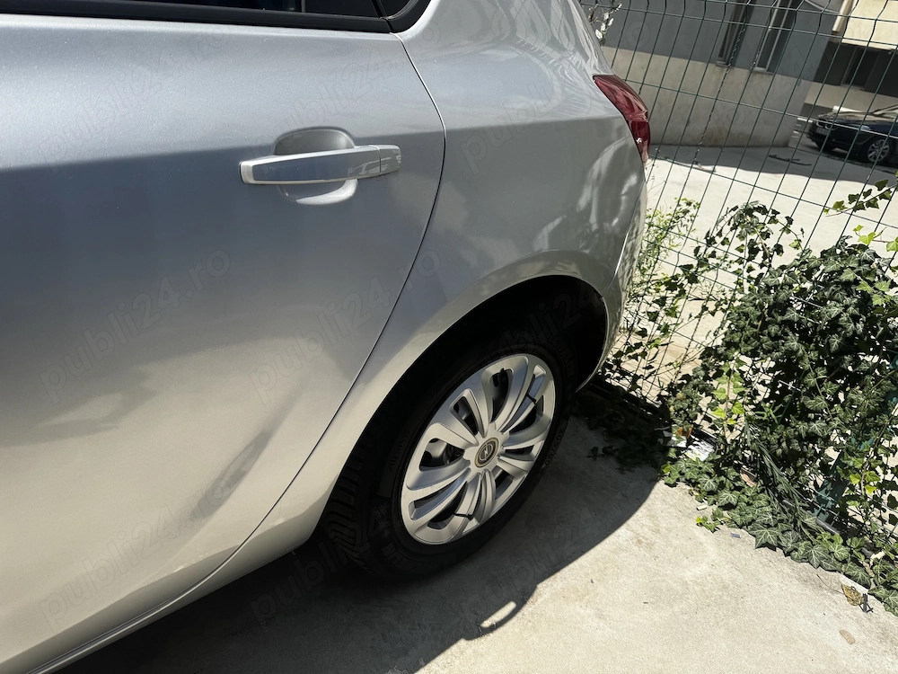 Opel Astra J 2010, asigurare 