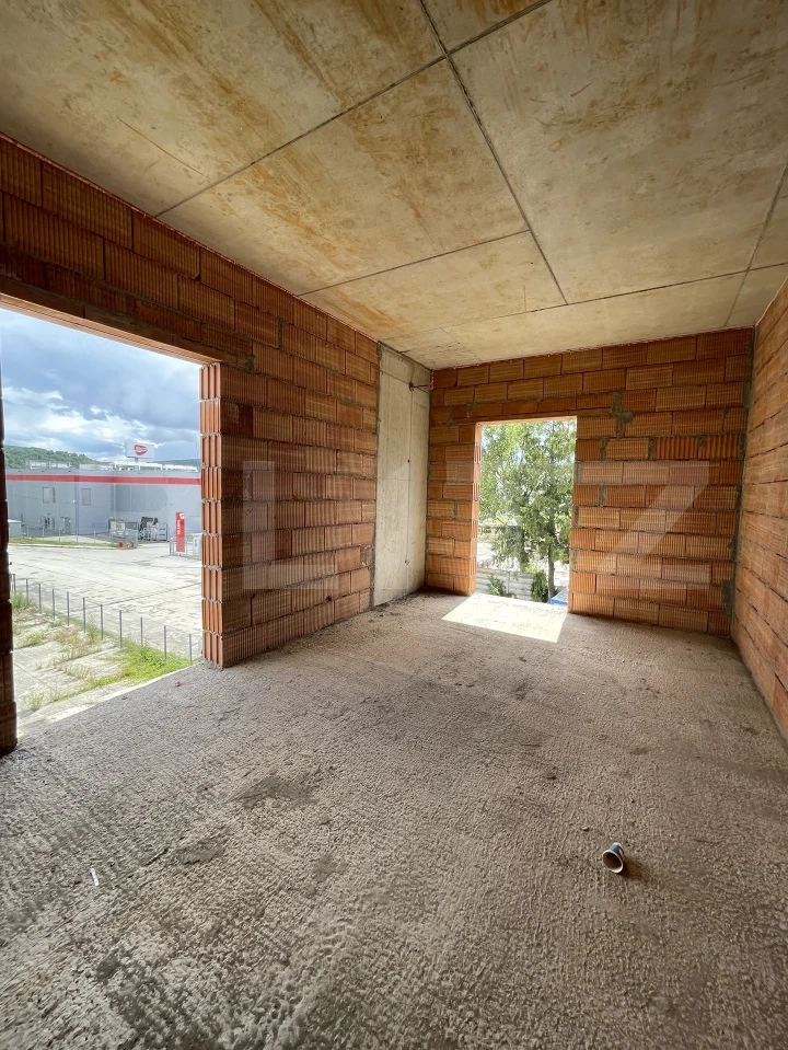 Apartament 3 camere, 84.70 mp, zona Calea Moldovei