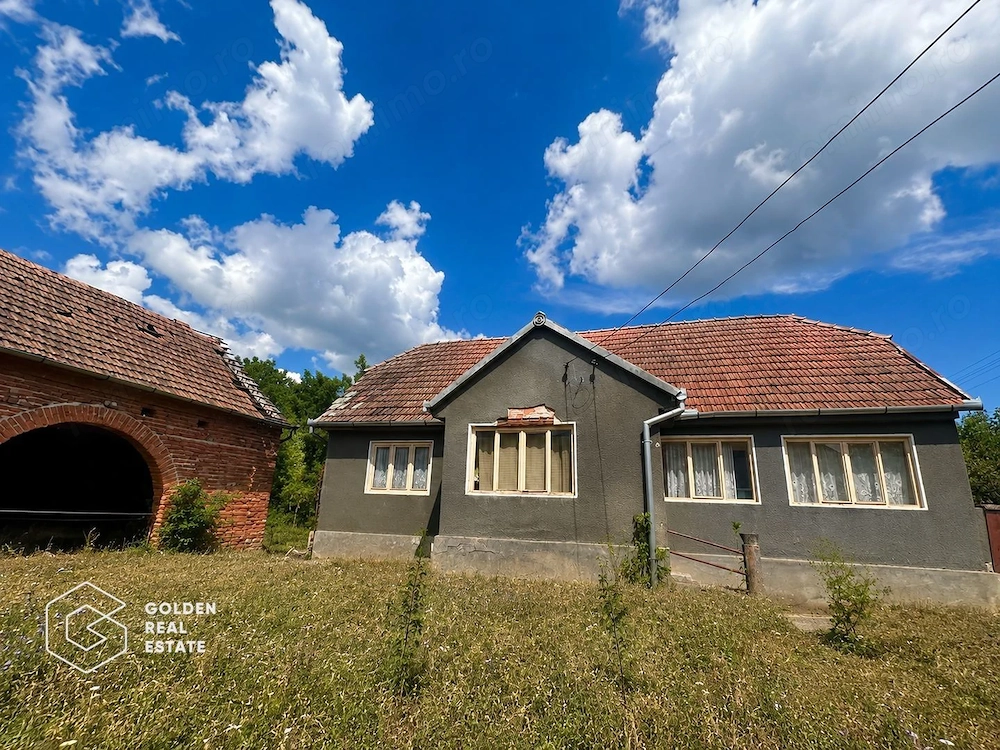 Casa traditionala cu teren 3.086 mp,  Căpruța, Arad