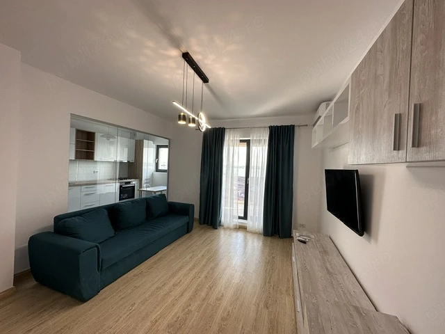 Inchiriez apartament 3 camere Aqua City