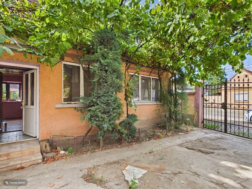 Casă Tileagd, 25 km Oradea, teren 328 mp