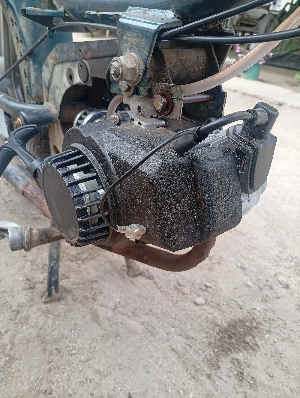 se vinde motor poket bike 49cc 