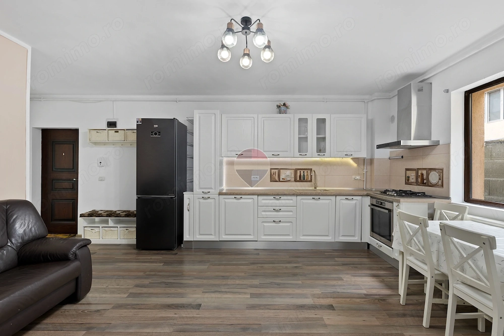 Apartament cu 3 camere si loc de parcare în zona Aurel Vlaicu