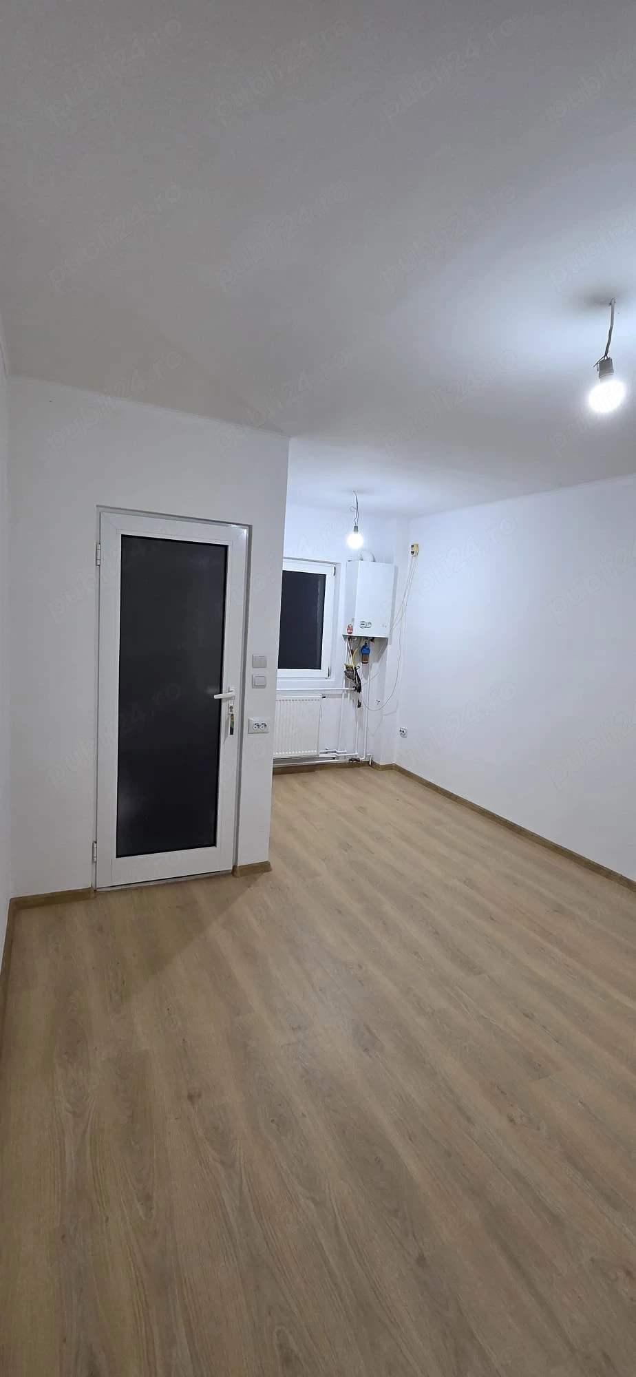 vand apartament , garsoniera renovata zona aradului