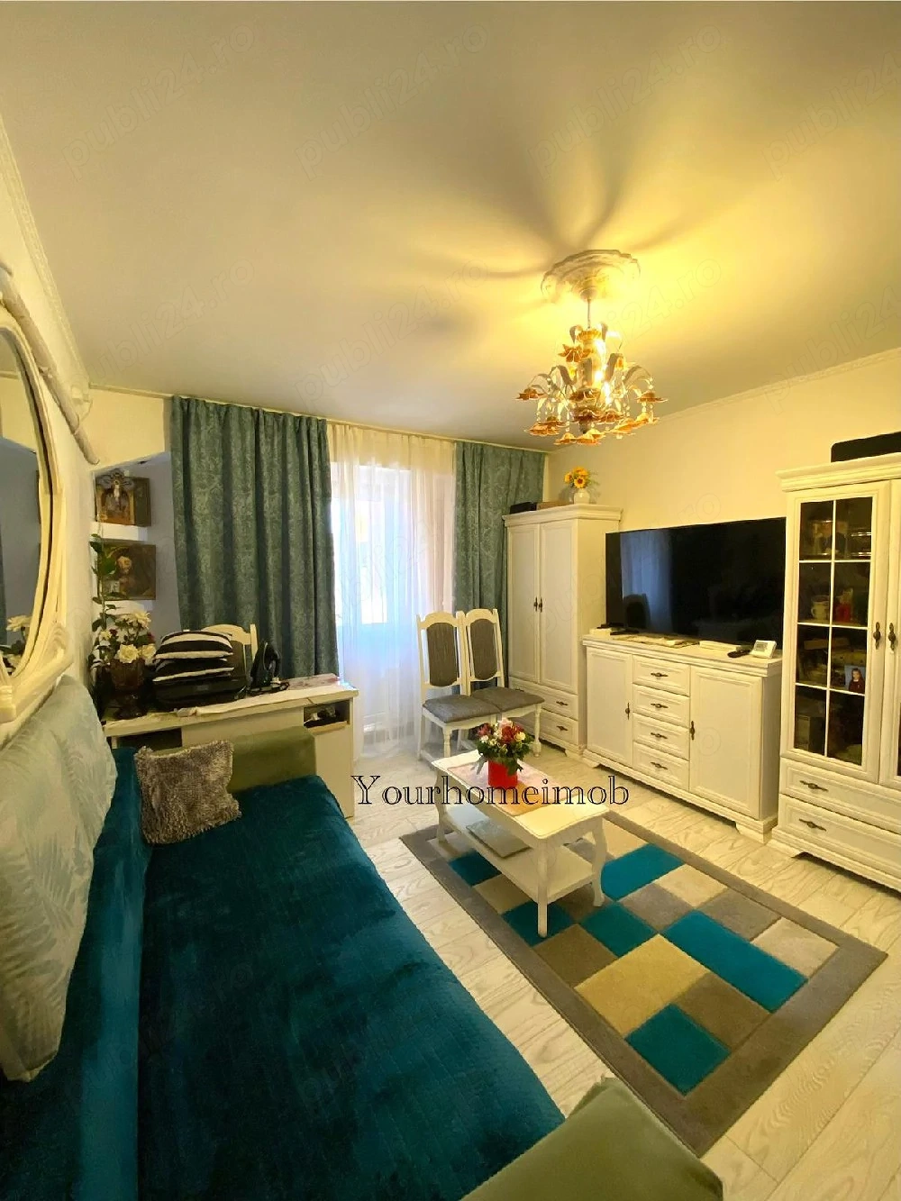 Apartament 3 camere semidecomandat, Craiovița Nouă   Zona Școala 33