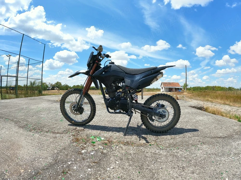 Vând kxd 150 cc . Preț negociabil .Ofer si transport pentru suma corecta .