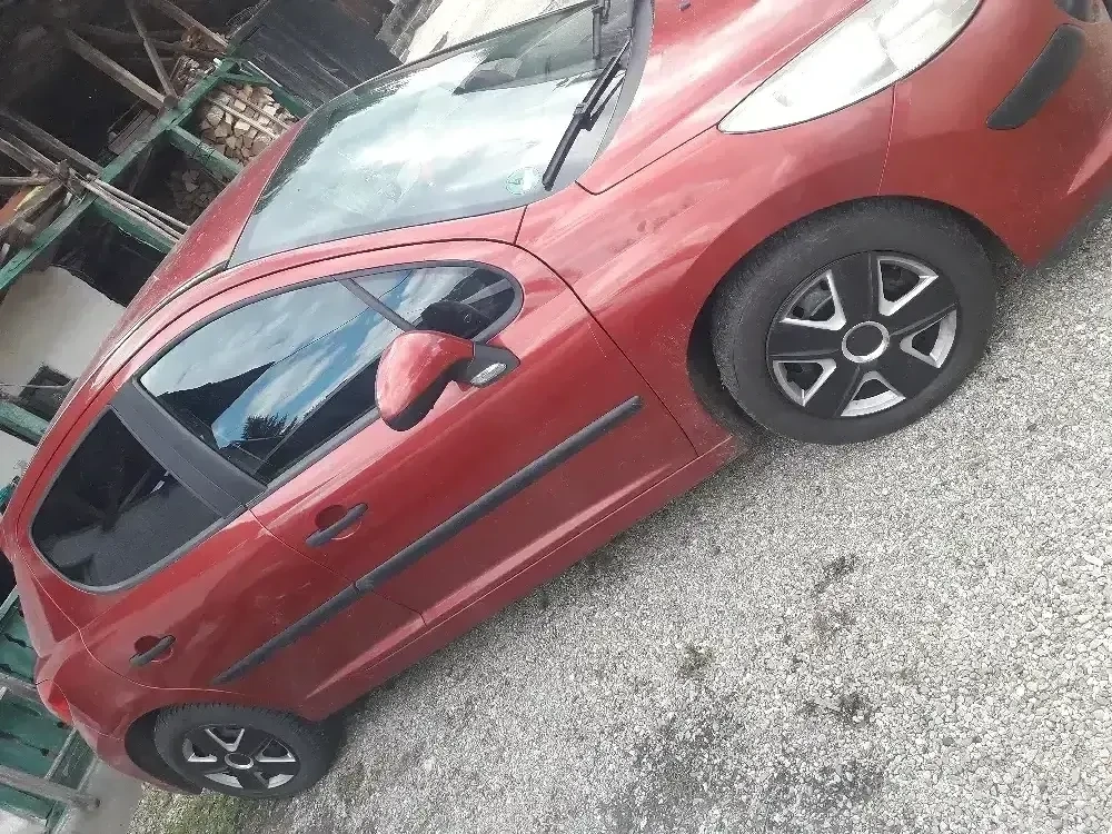 Peugeout pentru dezmembrari