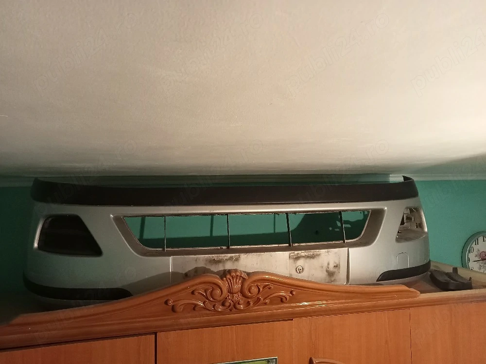 Vînd bară față de Ford Focus l 2004