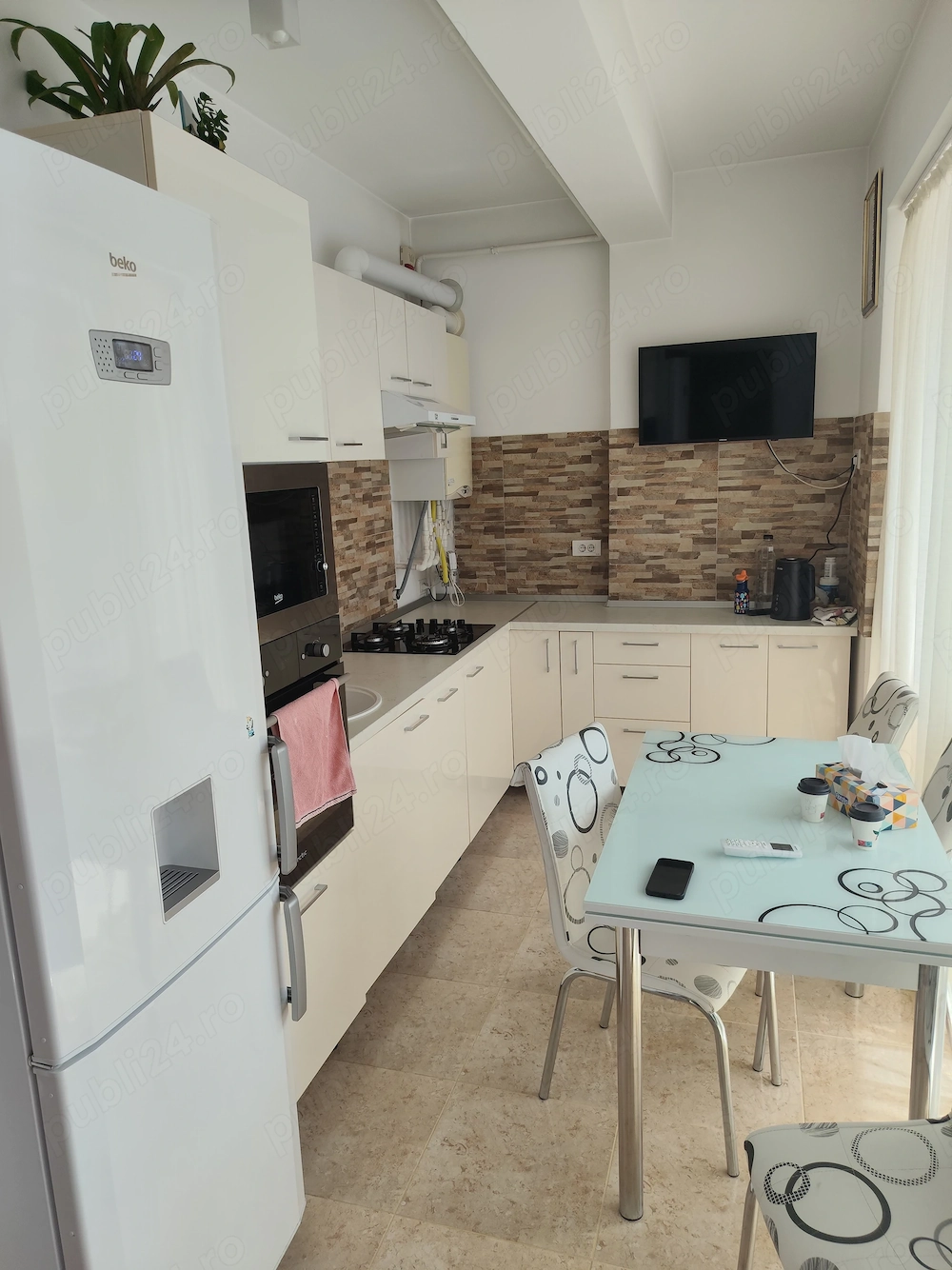 Închiriez apartament bloc nou Berceni,poziție stradală ,prima inchiriere