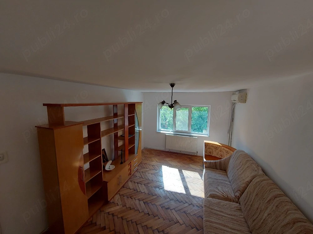 Inchiriez apartament 