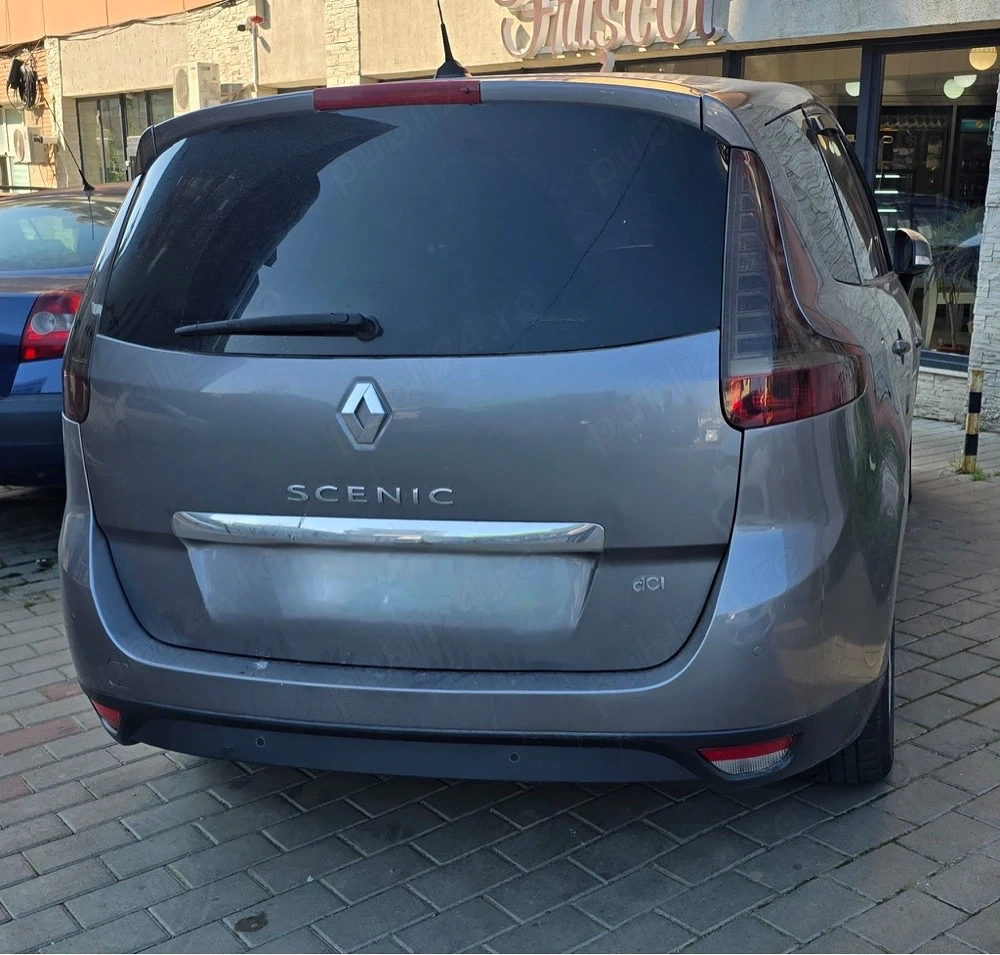 Vând Renault Scenic 