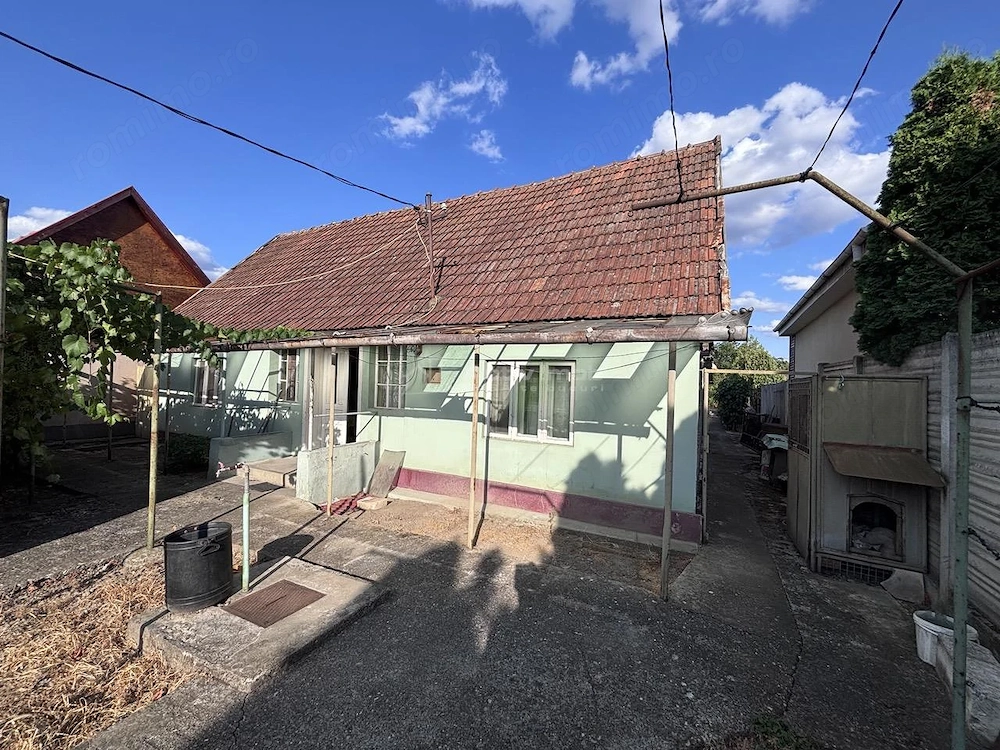 Casa cu teren de 1.005 mp in Iosia – zona linistita - toate utilitatile