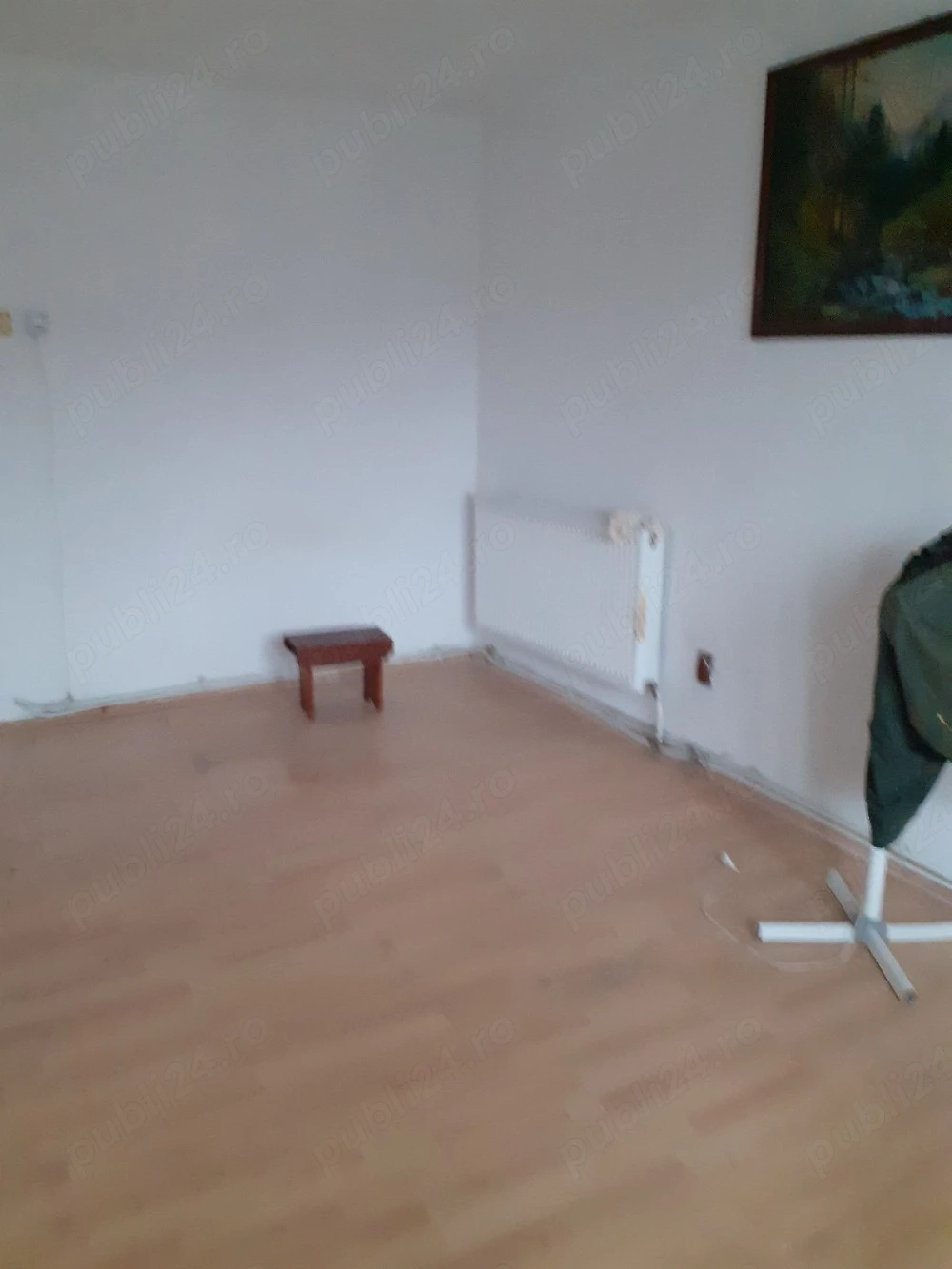vind apartament 2 cam,decomandat