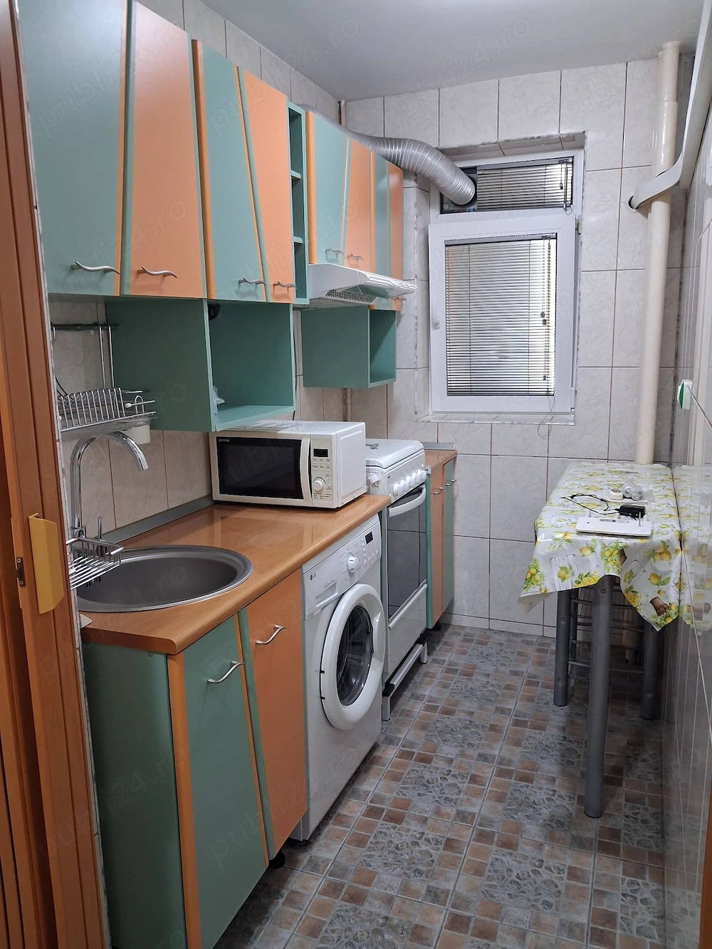 Proprietar, apartament 2 camere, decomandat, Center Huedin