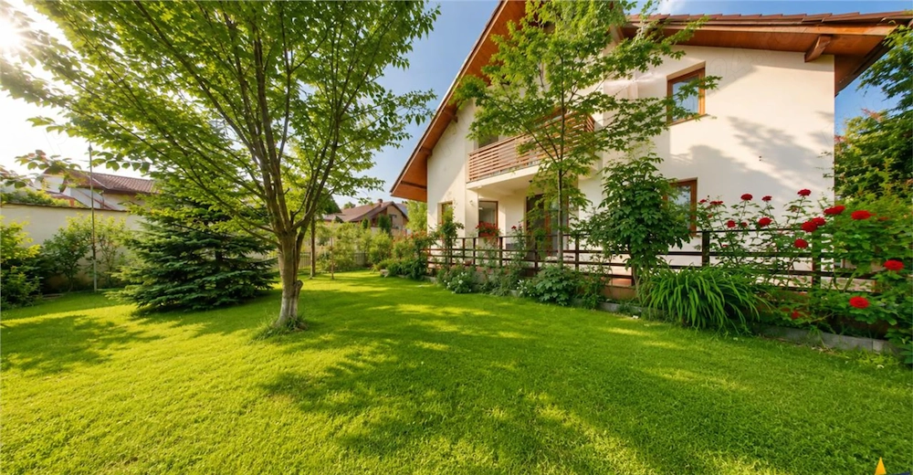 PROPRIETAR,vand vila 6 camere in Brasov,doua nivele situata langa Coresi,str Axente Banciu