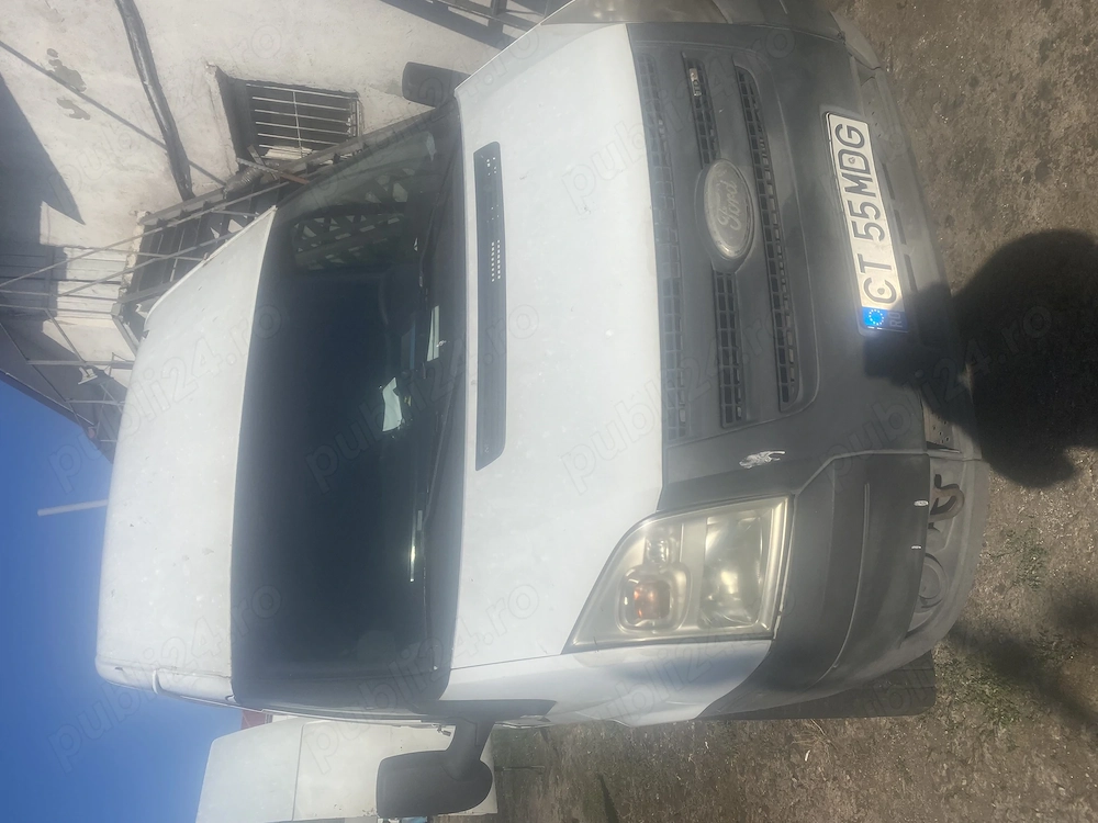 Ford trazit