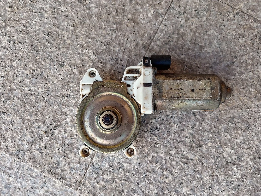 motoraș geam stânga Ford focus 1