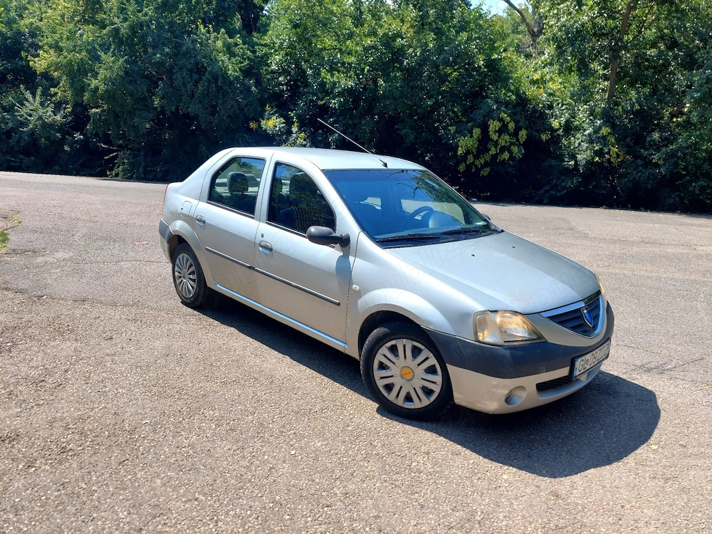 Vând  DACIA LOGAN LAUREATE - 2005, 74400km reali, unic proprietar,  benzina, gri metalizat, înmatric