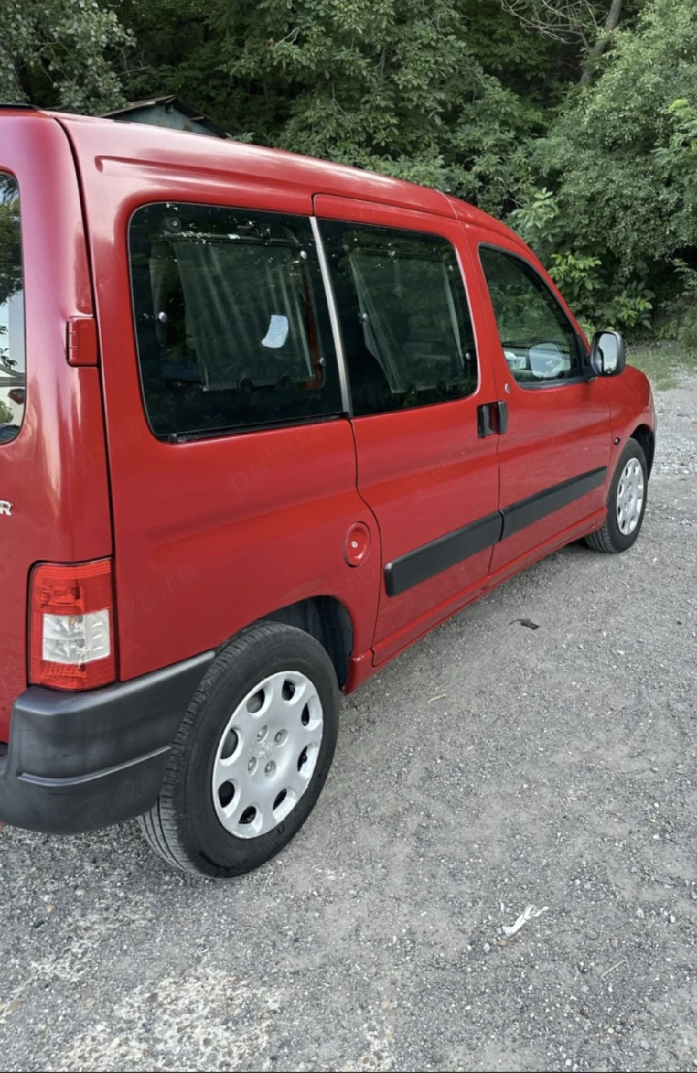 Peugeot Partner 5 locuri, autoturism înscris Galati, stare buna - certificat fiscal