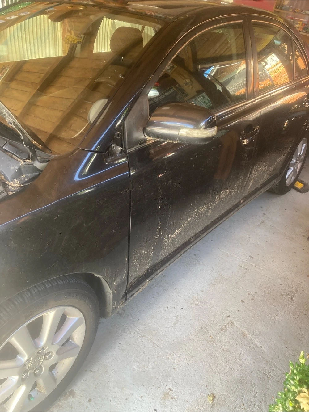  Dezmembrez Toyota Avensis benzina 1.8VVTI