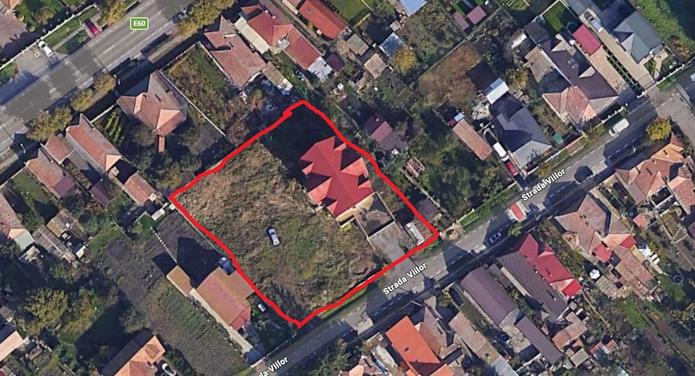 Casa la rosu pe 4 nivele cu teren generos