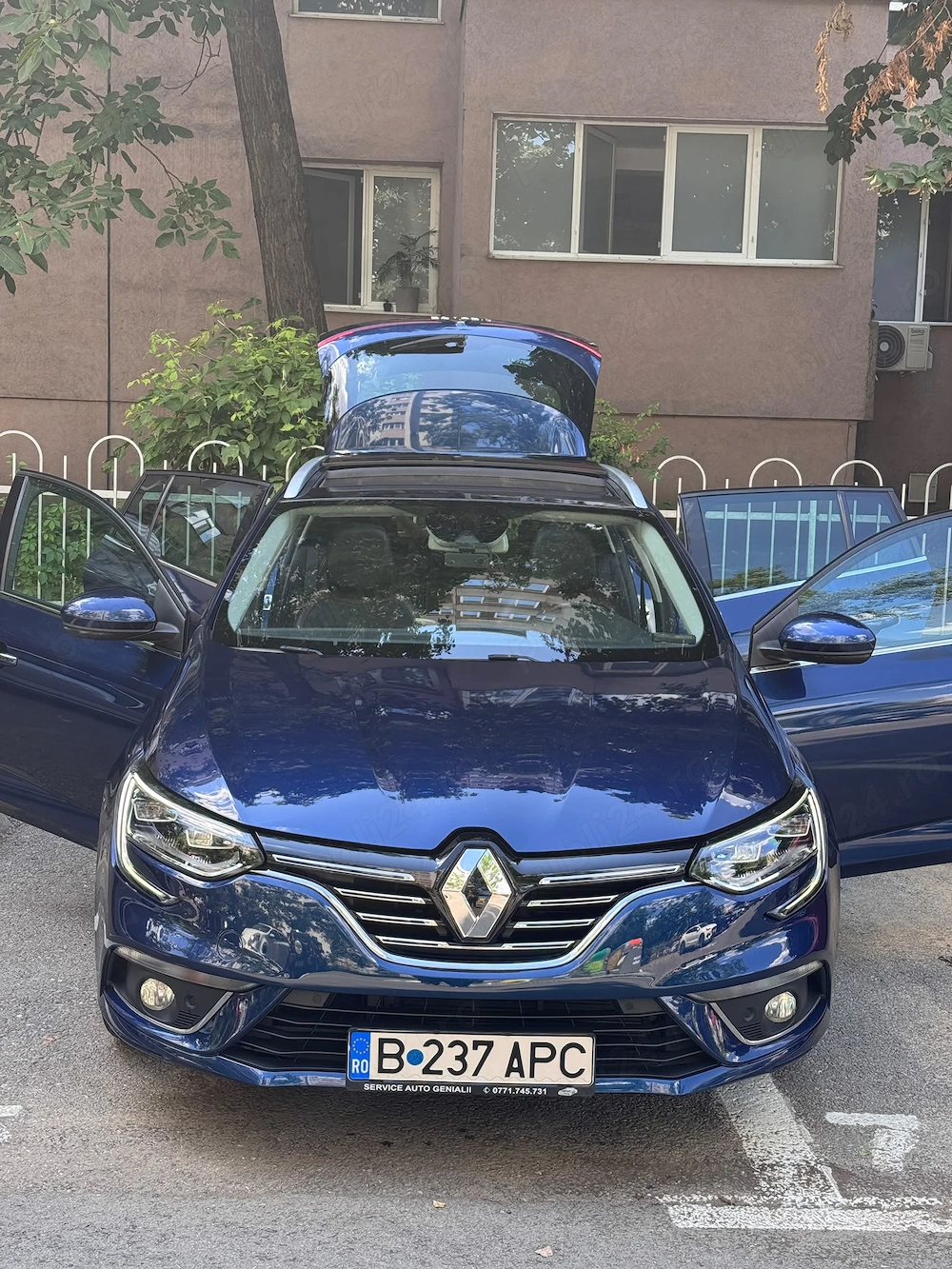 Renault Megane 4  2018 Full | Panoramic | Scaune + volan Incalzite  + Masaj sofer | Trapa Panoramica