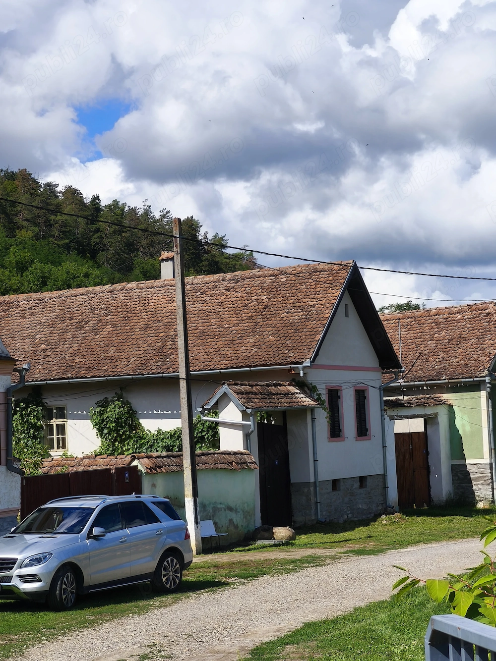 Proprietate cu potențial în Apold si 50 ari teren curte și gradina 