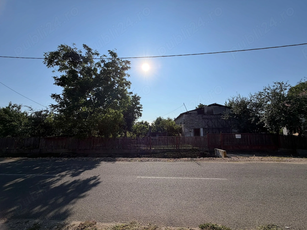 Construcție cu teren 