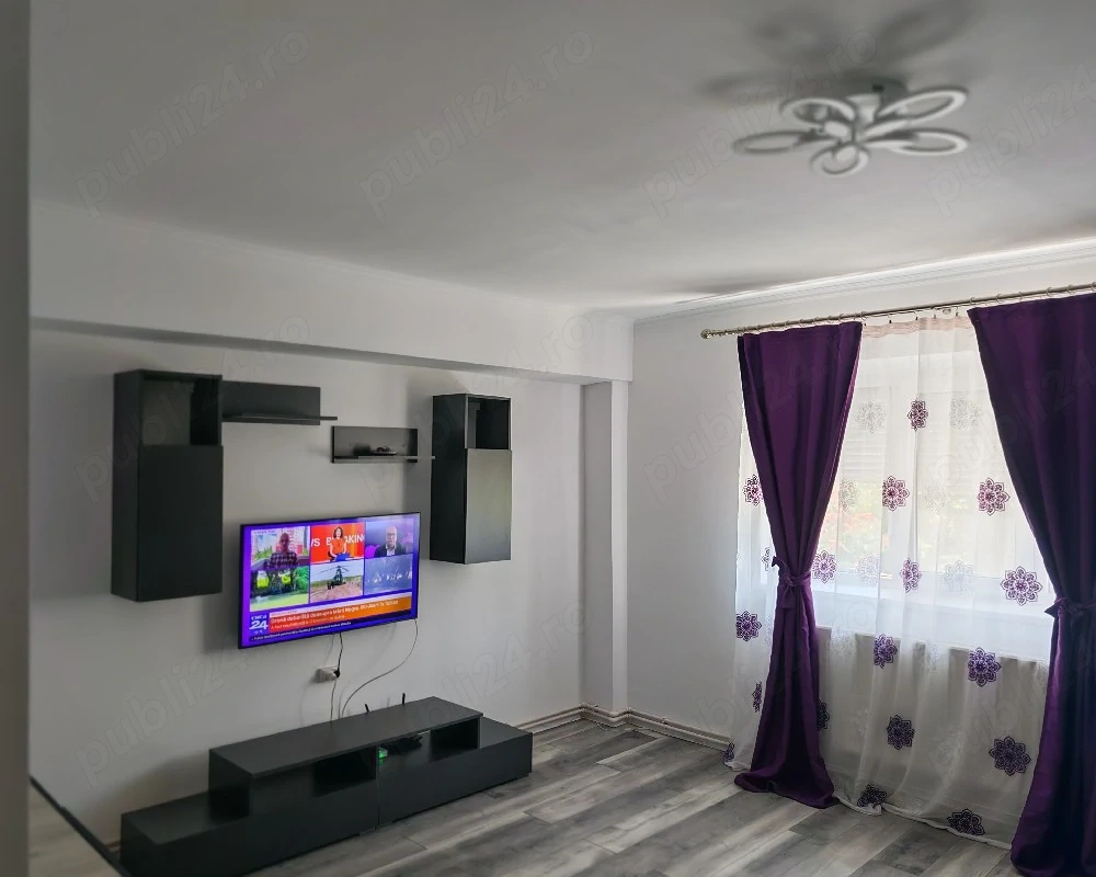 Închiriez apartament cu o camera 