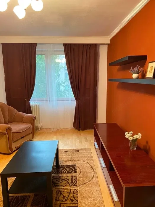 Crangasi, apartament 2 camere decomandat