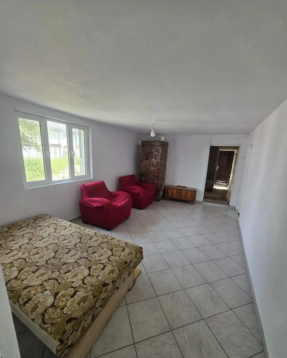 Proprietar, vând casă situată în Florești, județul Prahova, ideală pentru locuit.