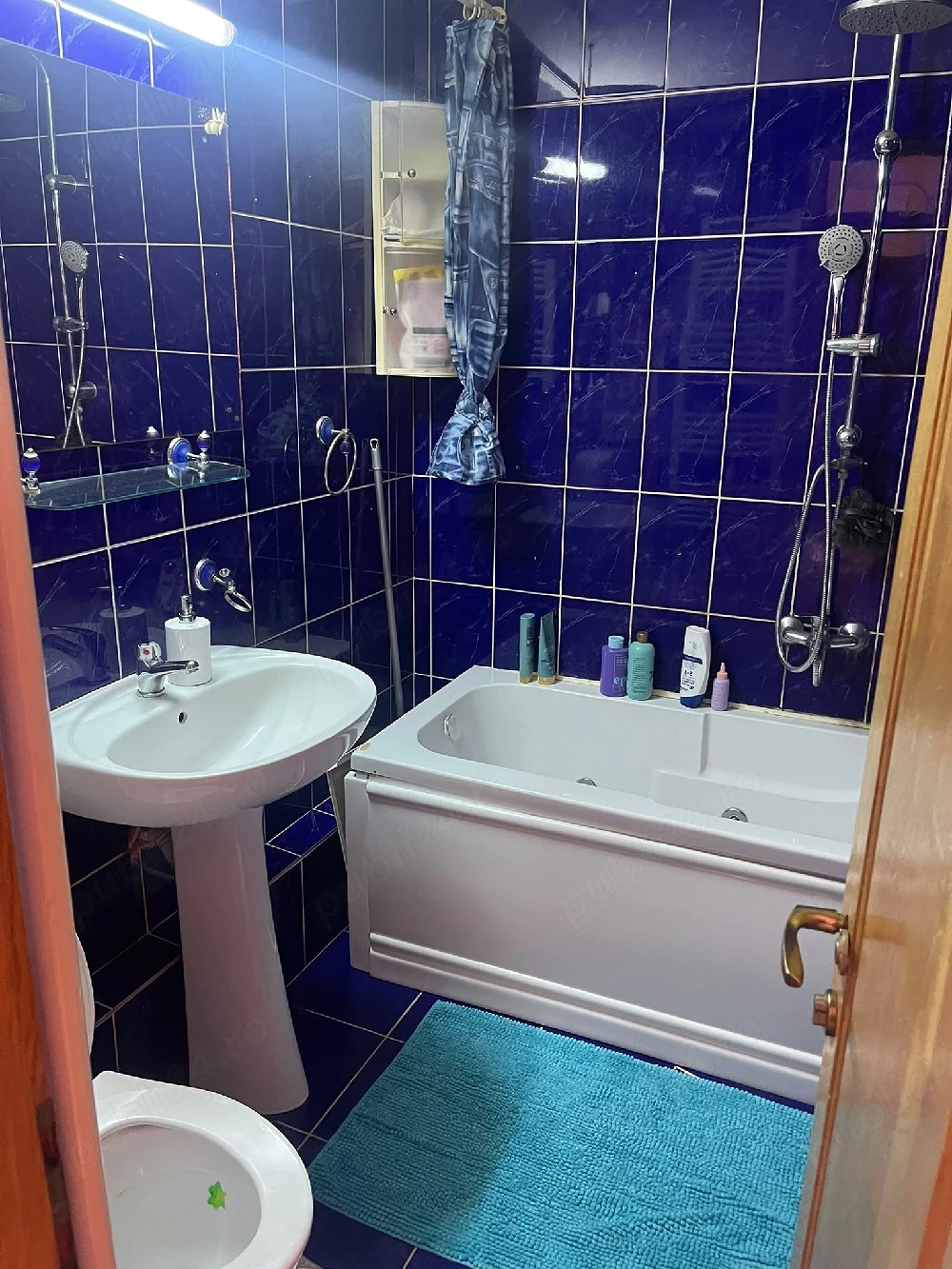 vand apartament 
