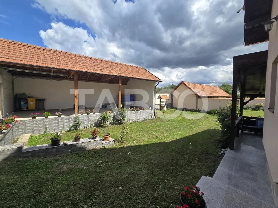 Casa individuala de vanzare cu 1255m de teren in Colun Sibiu