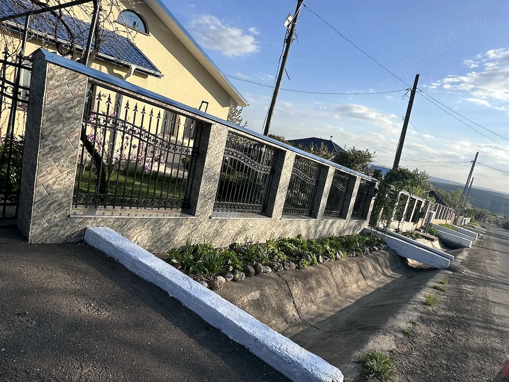 Casă de vânzare Tocileni jud Botoșani 