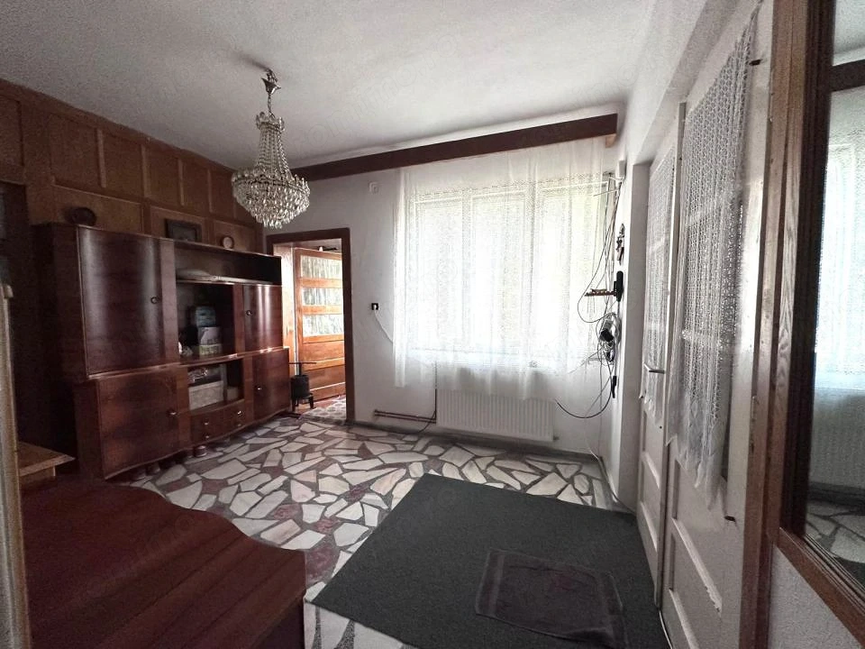 Casa veche cu teren generos de 1.500mp si front stradal de 27ml Ciarda-Timisoara