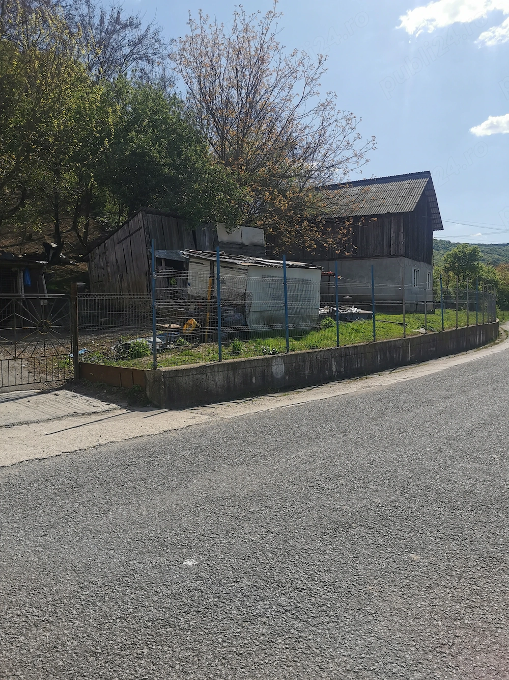 Casa+teren curte in sărățel! 