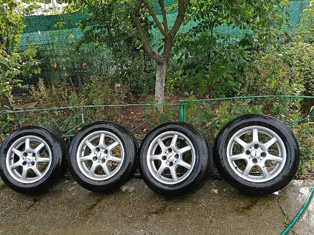 Vând cauciucuri și genți hankook prime 3