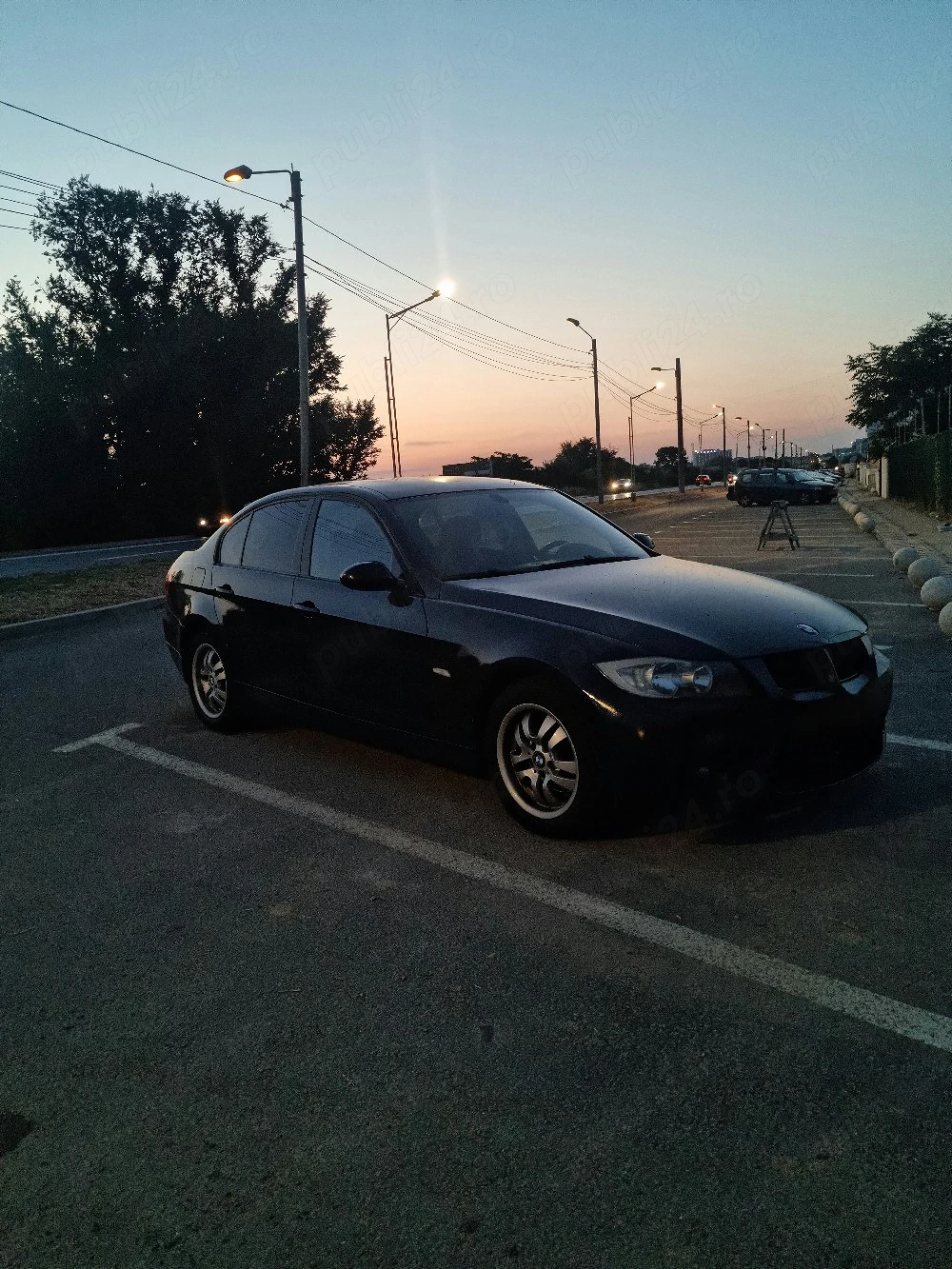 BMW Seria 3 E90 318i   2.0 Benzină   143 CP   2  km