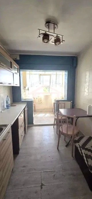 Apartament luminos cu 3 camere decomandate, 60 mp, Micro 16 – 57.000 €