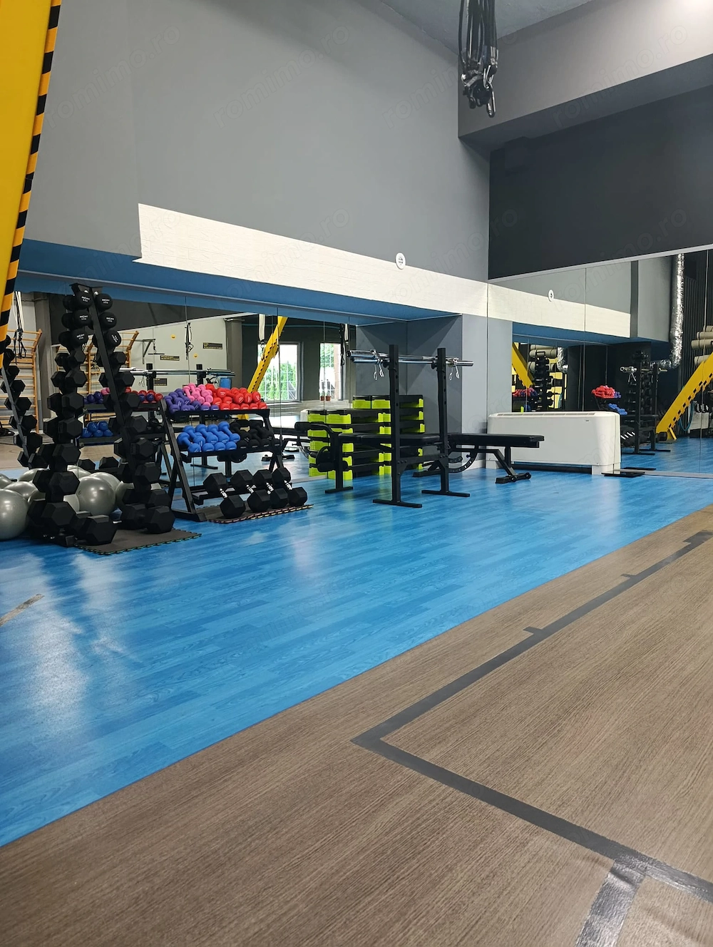 Ofer spre închiriere sală de fitness disponibilă de luni până vineri, între orele 08:00 -14:00