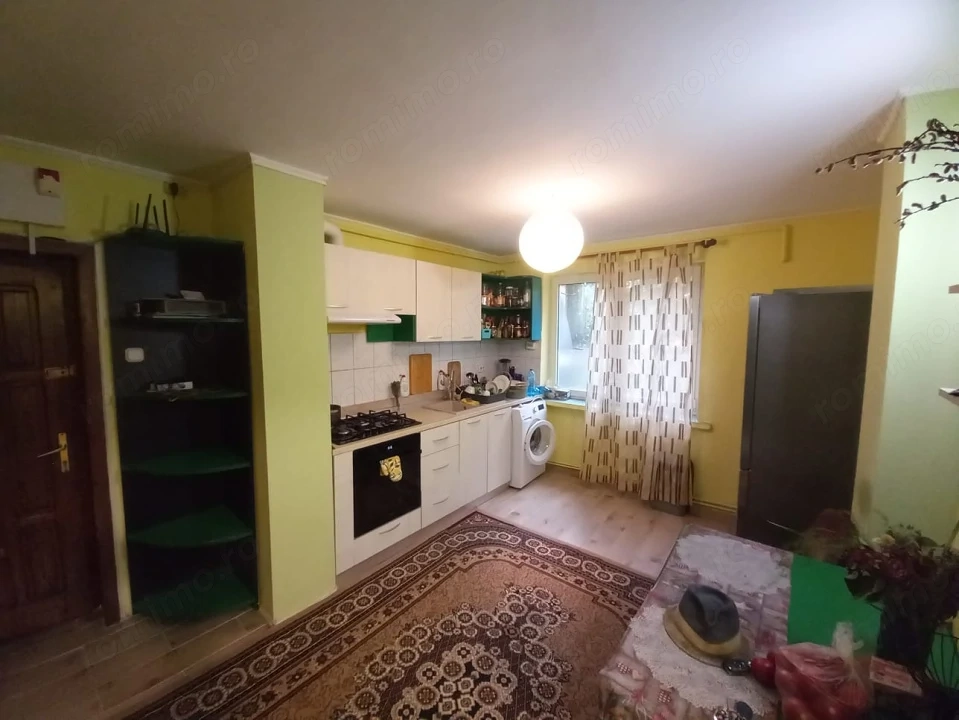 Apartament 3 camere, 64 mp, zona Săsar 