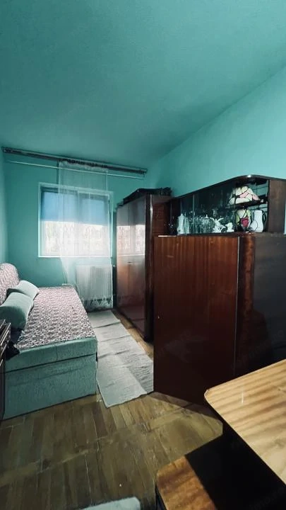 Apartament 3 camere, 60 mp utili, etaj 4, zona Aradului 